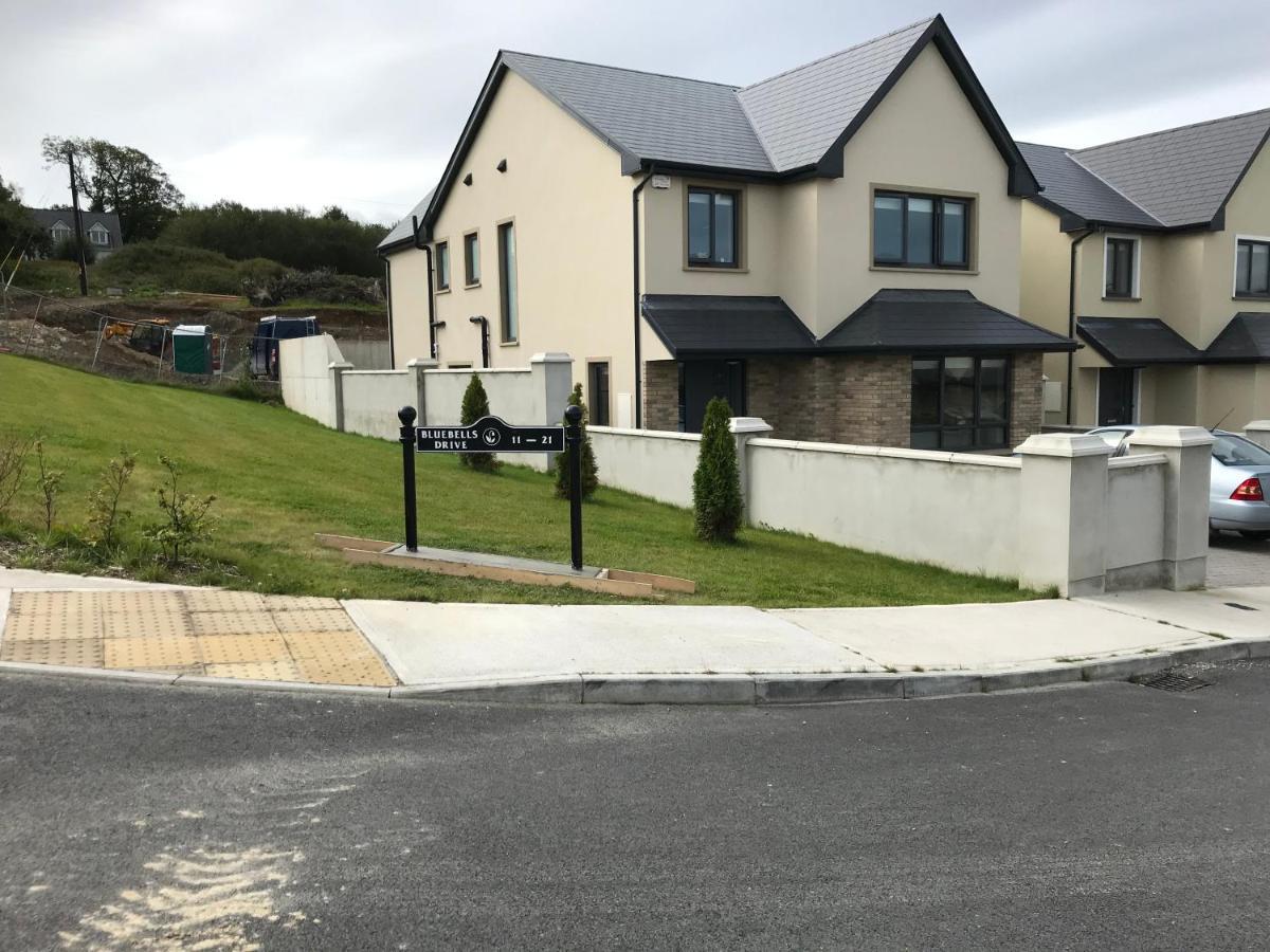 1 Luxurious Room In Family Home Killarney Bagian luar foto