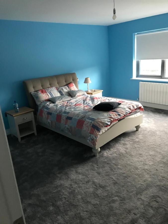 1 Luxurious Room In Family Home Killarney Bagian luar foto